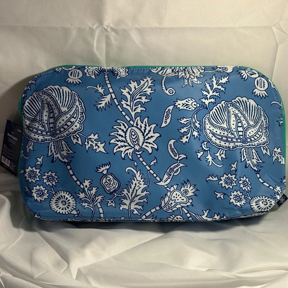 Roller rabbit target Blue and White Floral Cosmetic Bag Set- 3 bags in total NWT